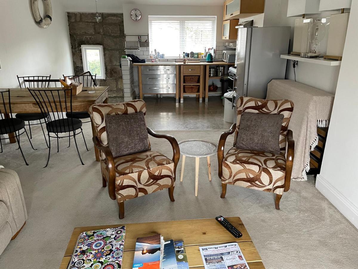 Seaview Cottage With Oodles Of Charm Sleeps 4 Portland Eksteriør billede